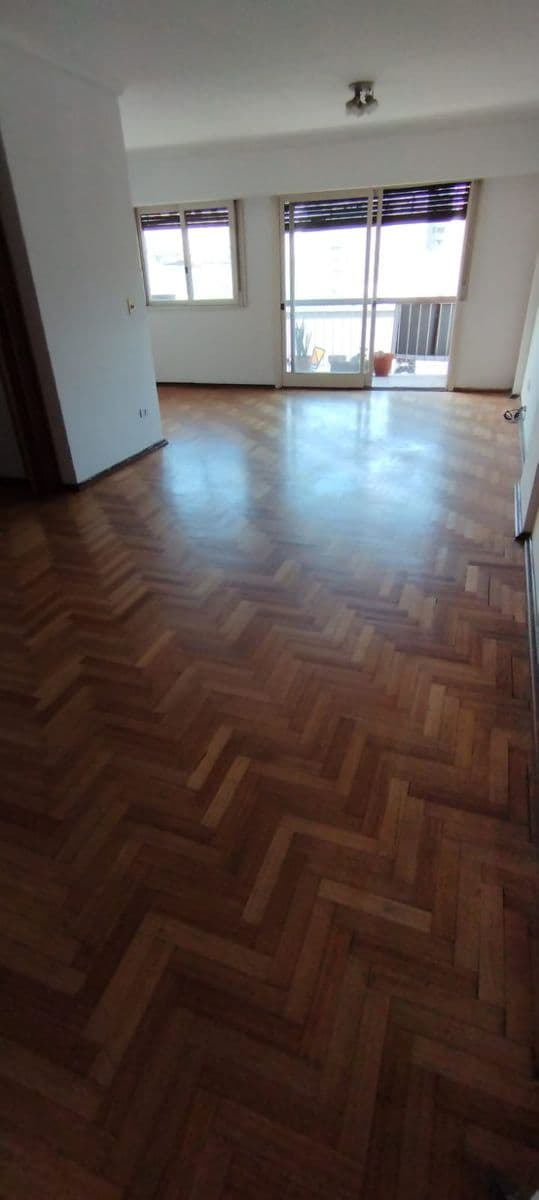Colegiales 3 ambientes con dependencia y cochera