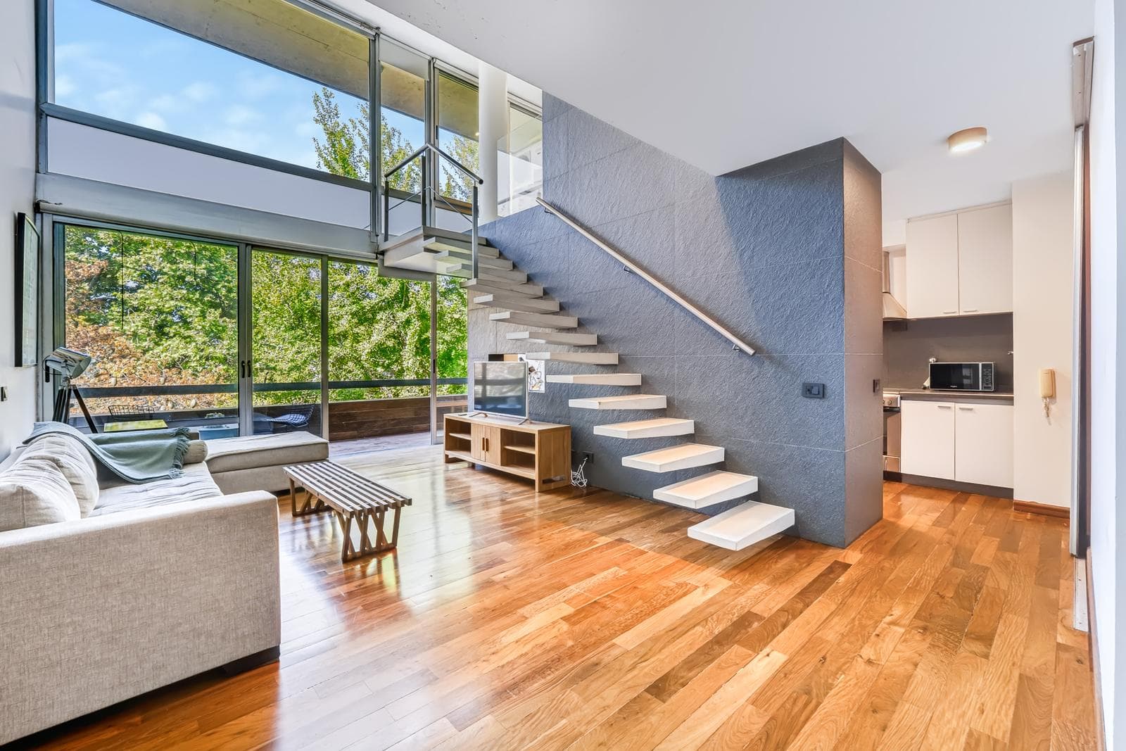 Depto. en Venta, en Duplex de 88 m2 totales, La Lucila, amenities