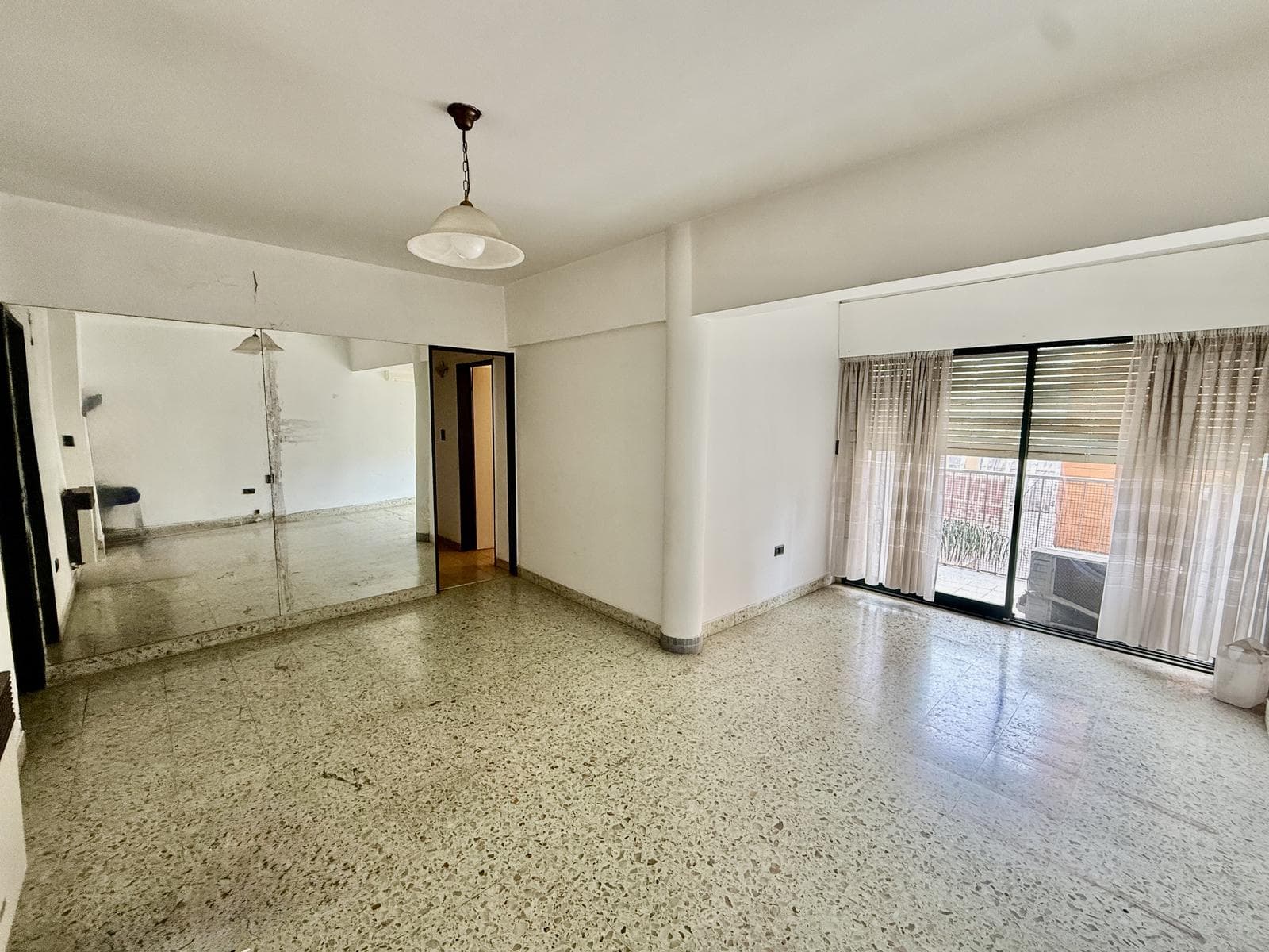 VENTA DEPARTAMENTO VILLA CARLOS PAZ 3 DORM COCHERA
