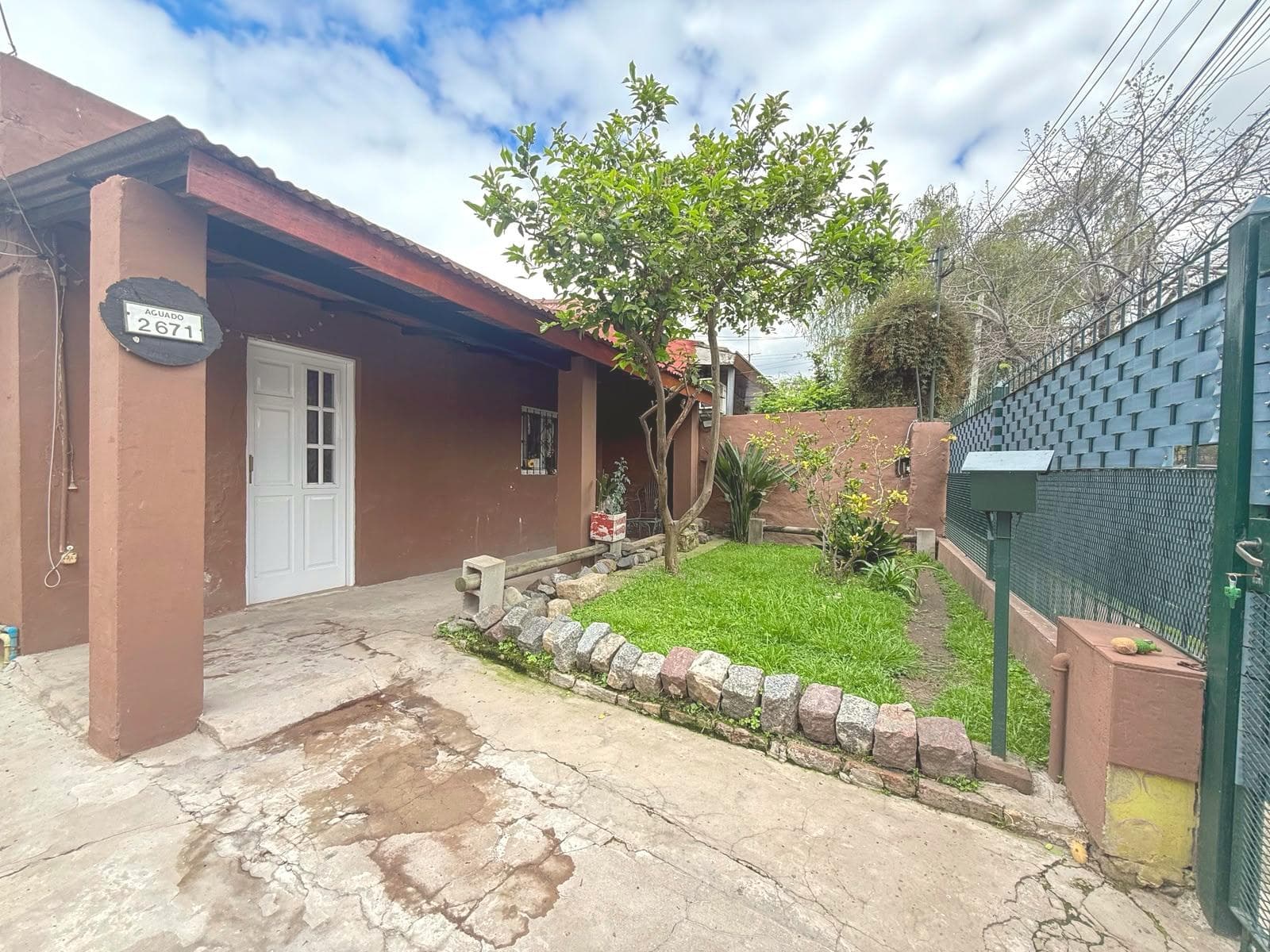 Oportunidad, casa para refaccionar sobre lote propio de 210 m² en Boulogne