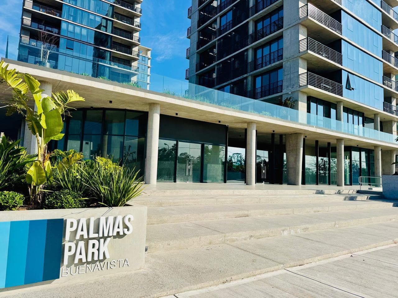 MONOAMBIENTE A ESTRENAR EN PALMAS PARK BUENAVISTA – COCHERA Y BAULERA – SAN FERNANDO (APTO PROF.)