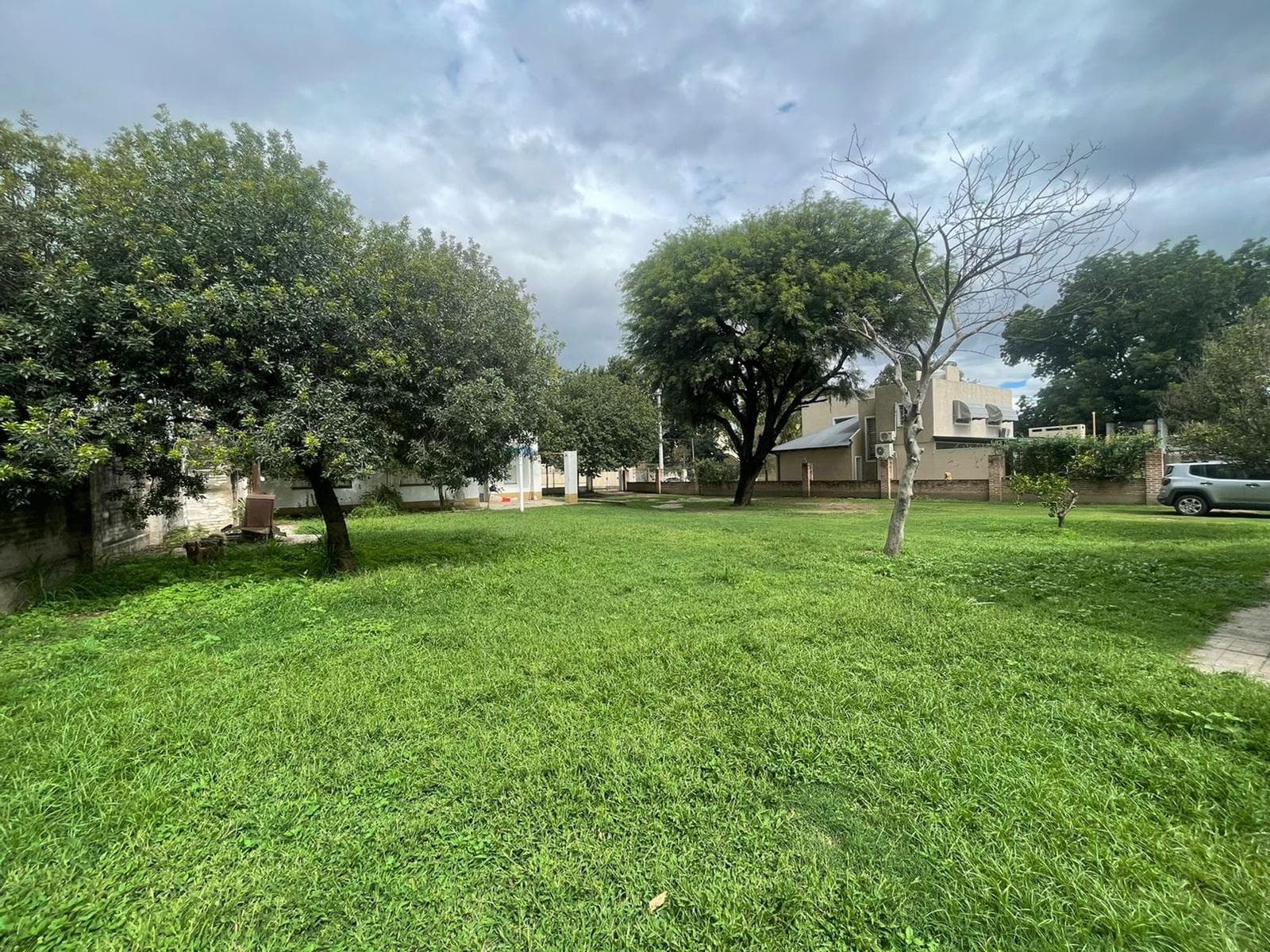En venta lote apto housing Arguello