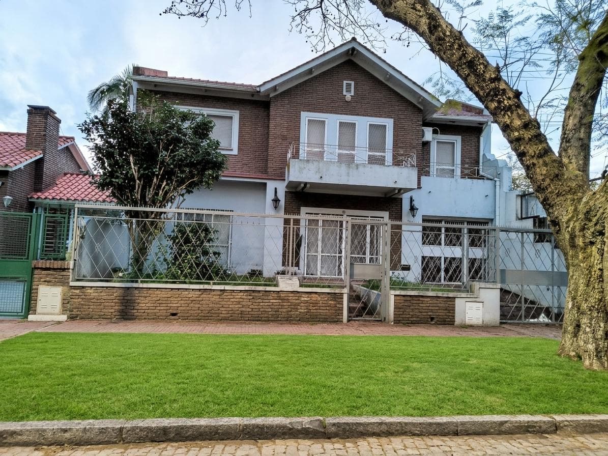 Casa en venta 4 dormitorios en Alberdi