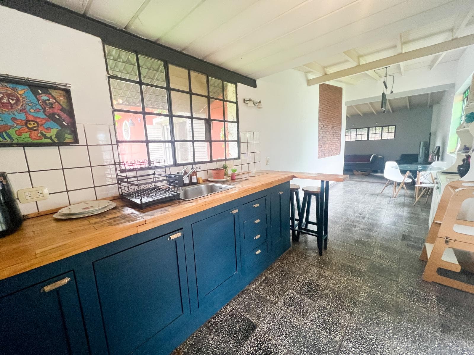 CASA EN VENTA 5 AMBIENTES CON PILETA JARDIN EN JOSE MARMOL