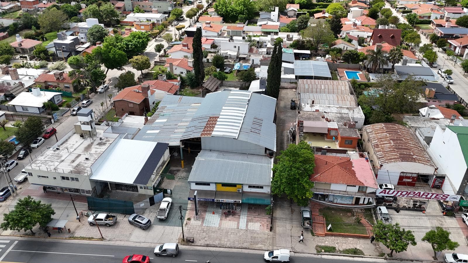 Local comercial con Galpón en alquiler Villa Carlos Paz, ideal Supermercado/Concesionaria