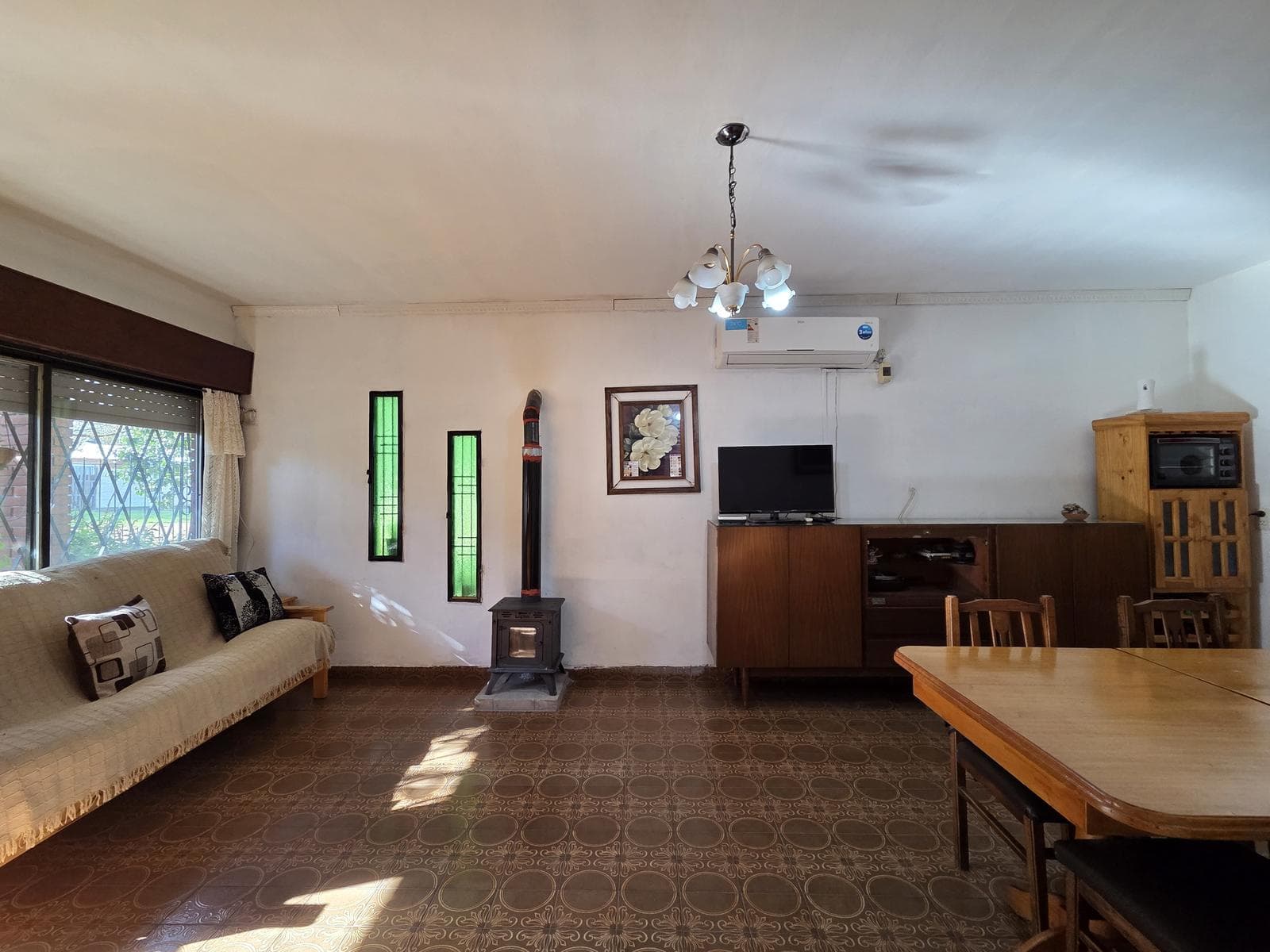 VENTA CASA 4 AMB. CON PARRILLA PATIO GARAGE Y DEPTO 3 AMB CON TERRAZA BALCÓN - APTA CRÉDITO - MORENO
