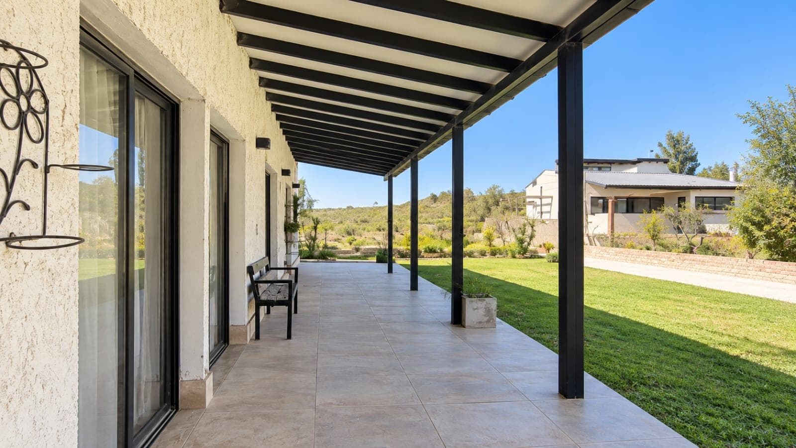 Casa Challao Nuevas Quintas, 4 dormitorios, 3 baños, pileta , acepta permuta, Finanaciación