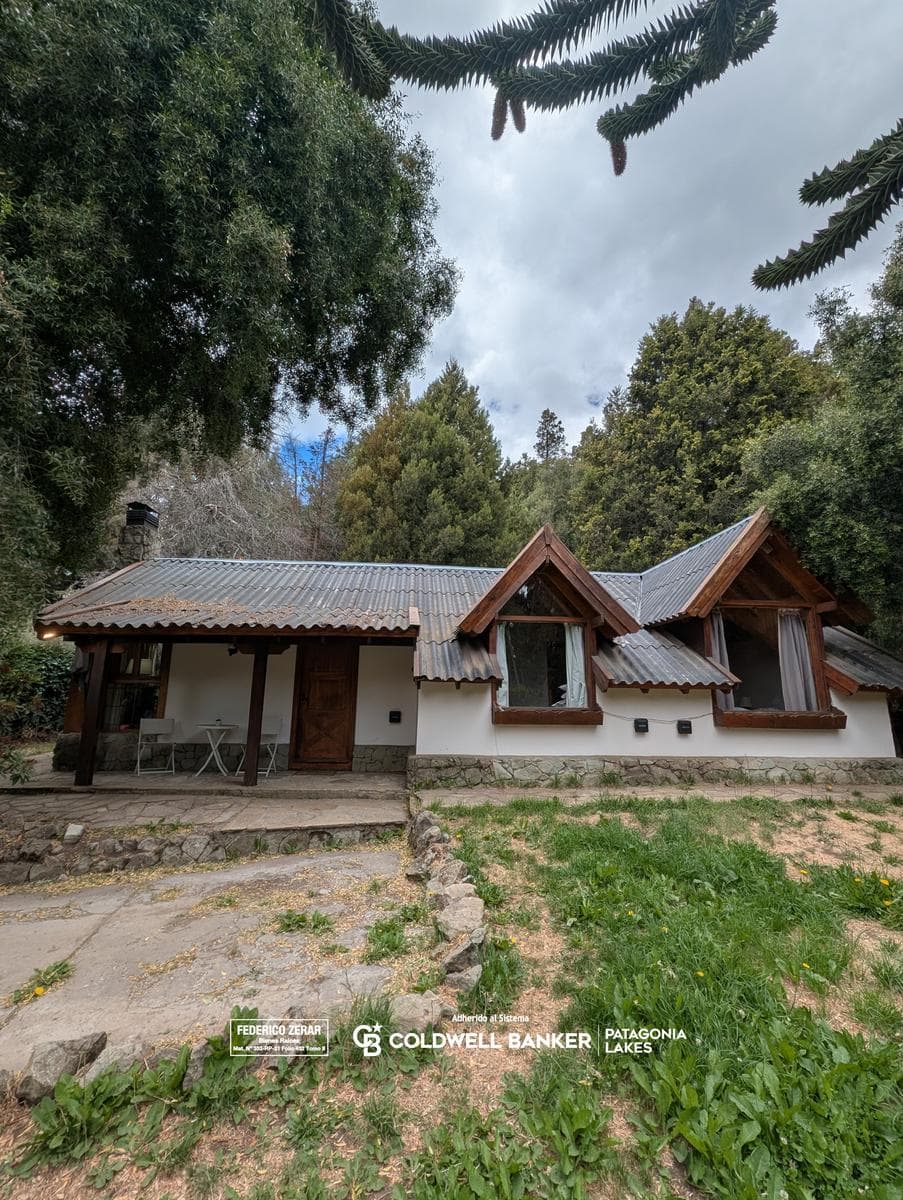 Venta de casa 3 habitaciones, cochera descubierta, patio con parrilla, barrio San Ignacio del Cerro