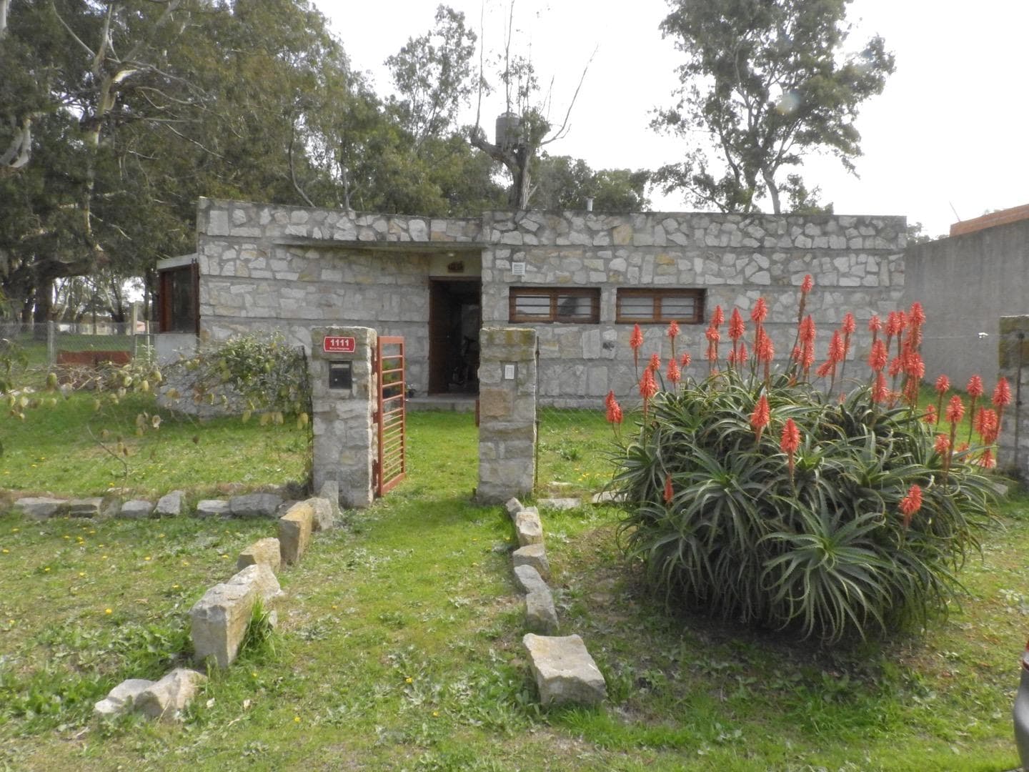 Casa en venta en amplio lote en Santa Celina
