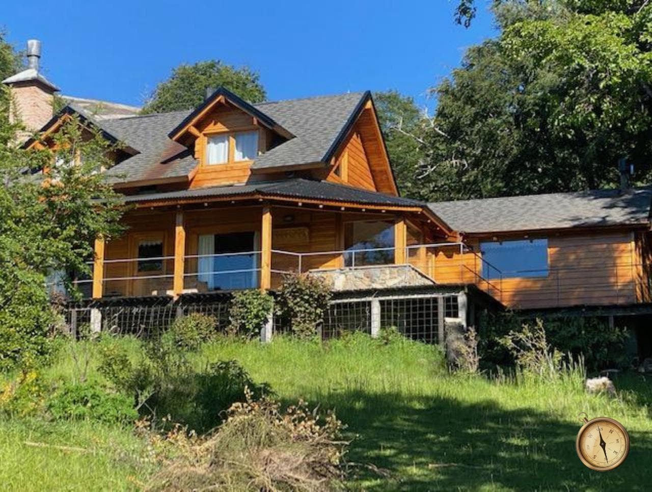 Casa en venta en Lago Hermoso - vistas al lago - 415 m2 en lote de 10.000 m2 - Lago Hermoso