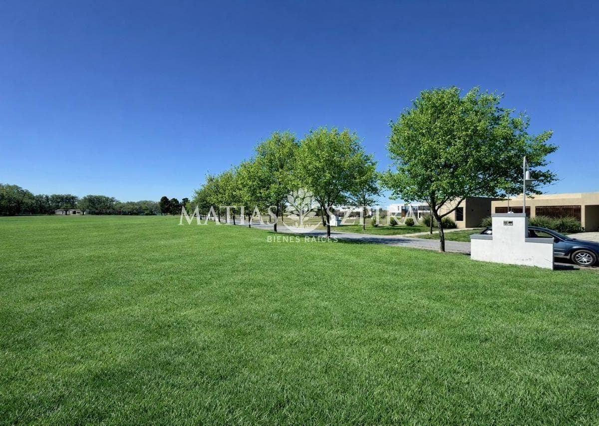 Lote . | Av. Fernandez Beschtedt