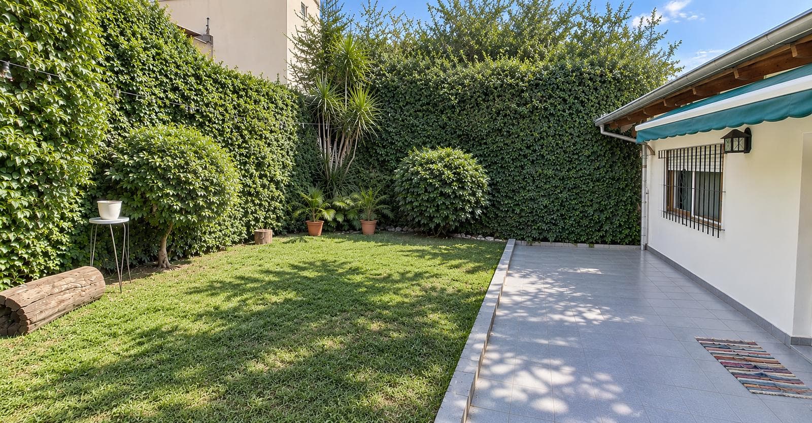 Casa de 3 ambientes con amplio jardín - Apto crédito!!!- en Villa Martelli