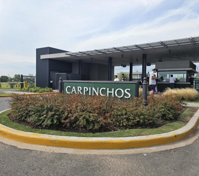 Casa a estrenar en carpinchos
