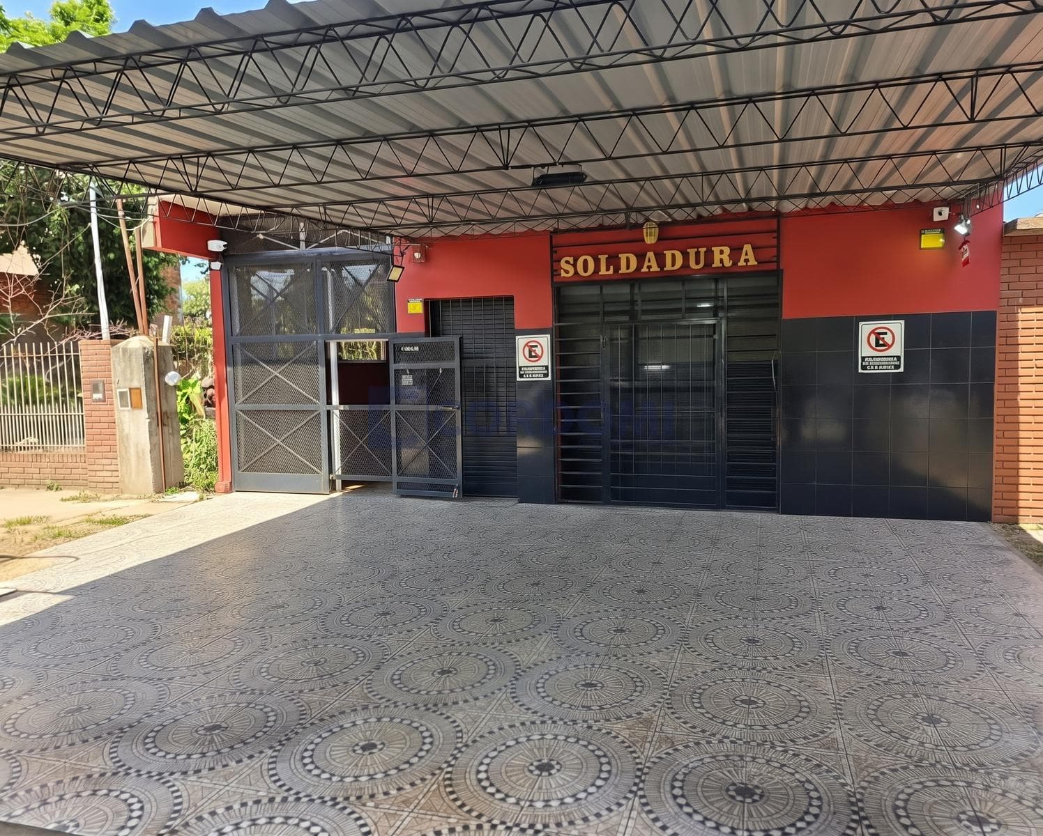 Venta Departamento con Garage Local Comercial en Berazategui Ideal Inversor