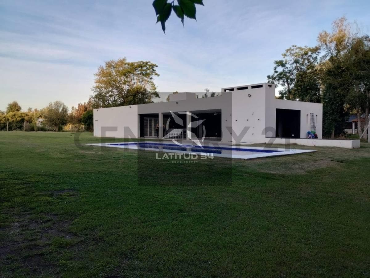 CASA QUINTA EN VENTA DE 4 DORMITORIOS, PILETA, SOBRE LOTE DE 3862M2