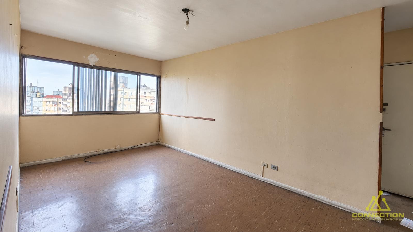 Venta de Departamento de 4 ambientes en Lugano I y II. Muy luminoso. Vista Abierta