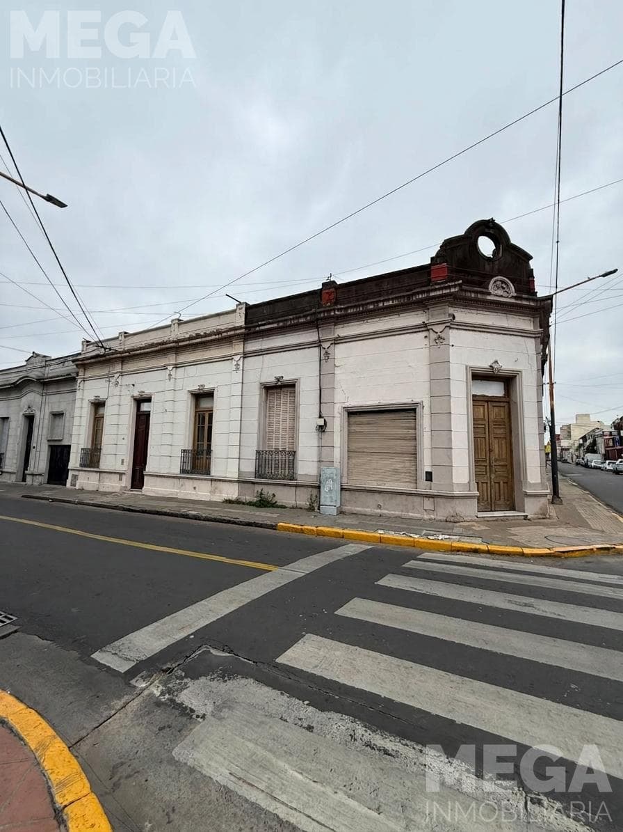 Local en Alquiler Esquina.