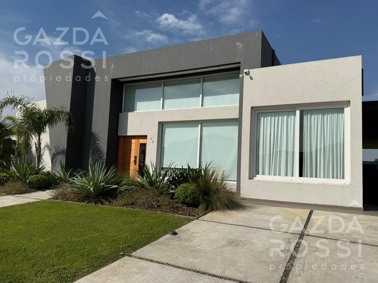 Espectacular propiedad de diseño y calidad en Barrio Privado Santa Ines, Canning