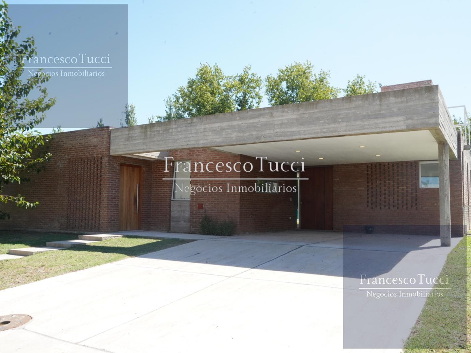 casa en venta / alquiler 4 ambientes con pileta en Fincas de Álvarez