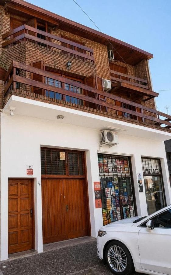 2 locales comerciales en el centro de Ramos Mejia