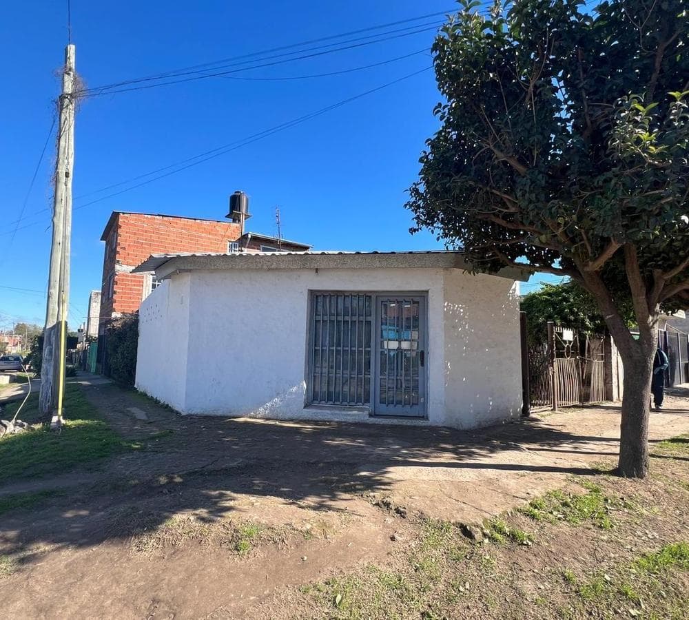 Casa multifamiliar mas local en Moreno Trujui