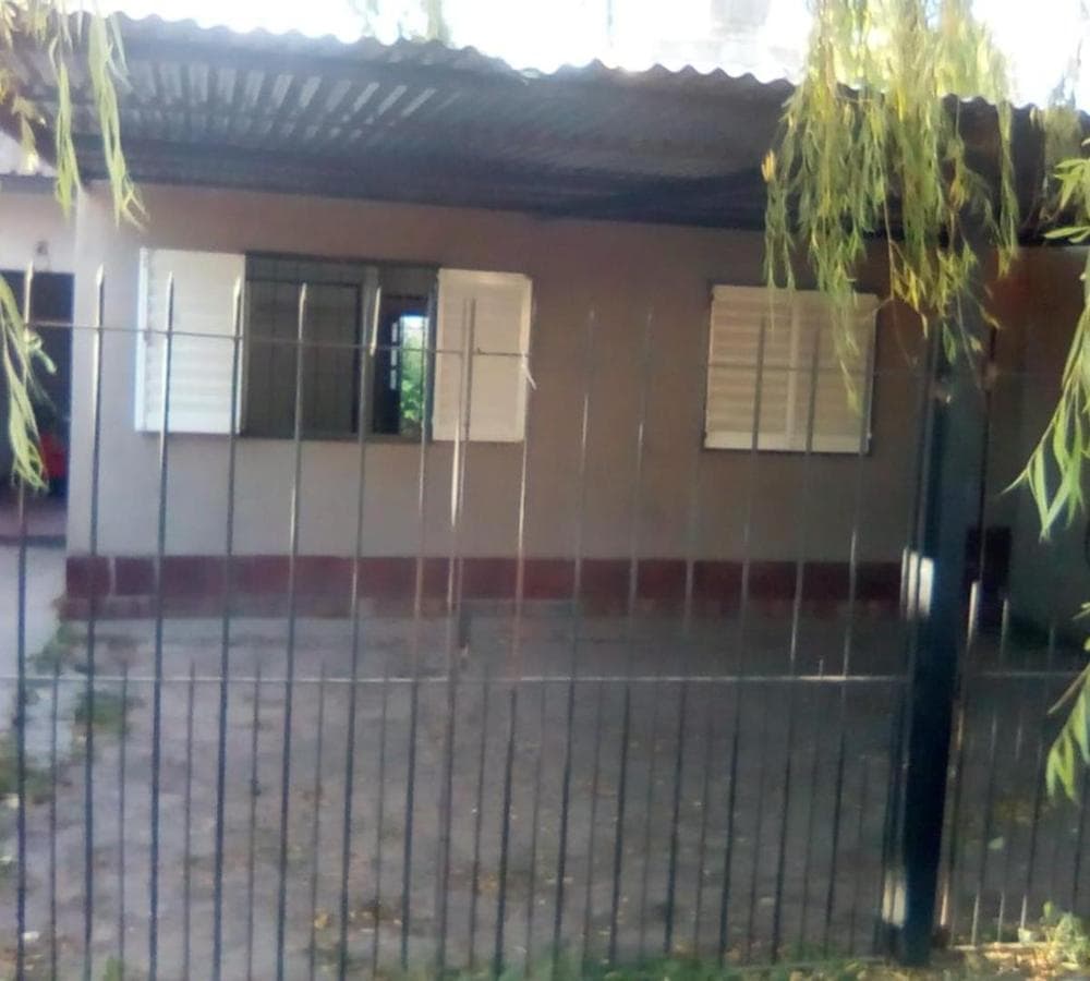 CASA EN GENERAL RODRIGUEZ