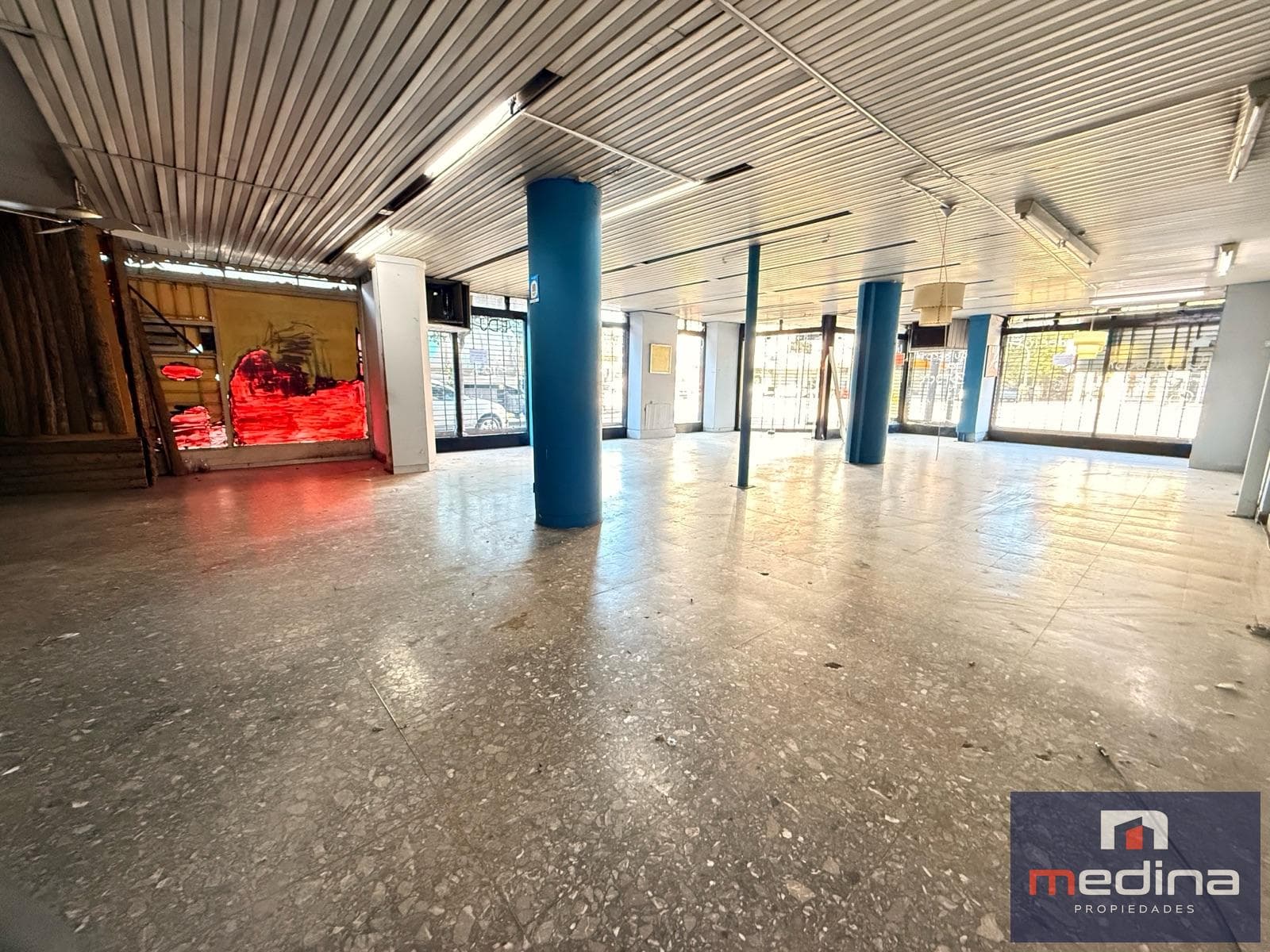 Alquiler Local Comercial En Esquina- Av. Santa Fe, Martínez