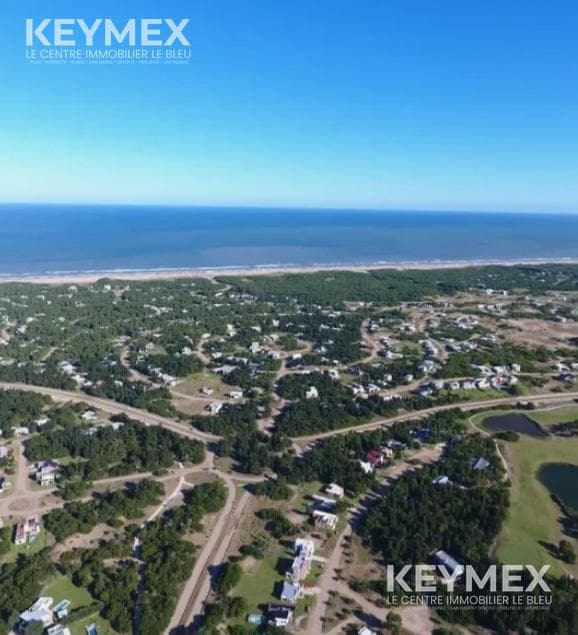 Lote en Costa Esmeralda Barrio Golf