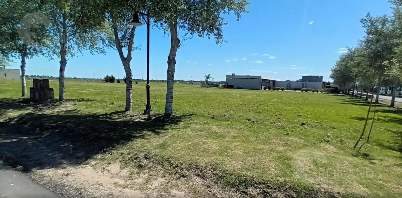 VENTA LOTE con vista a la cancha de golf, Barrio Los Alamos, Harras del Sur III.