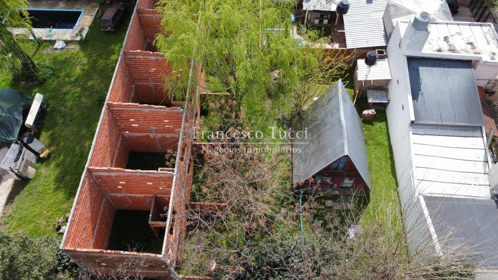 Terreno en venta con propiedad a reciclar y lote fraccionable en General Rodríguez